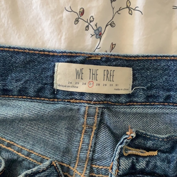 Free People size 27 distressed high waisted shorts - Picture 3 of 4